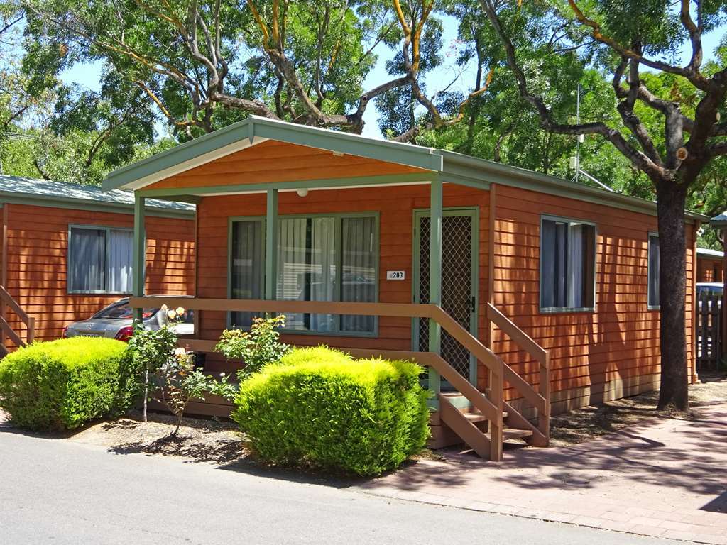 Adelaide Caravan Park - Aspen Holiday Parks Екстер'єр фото