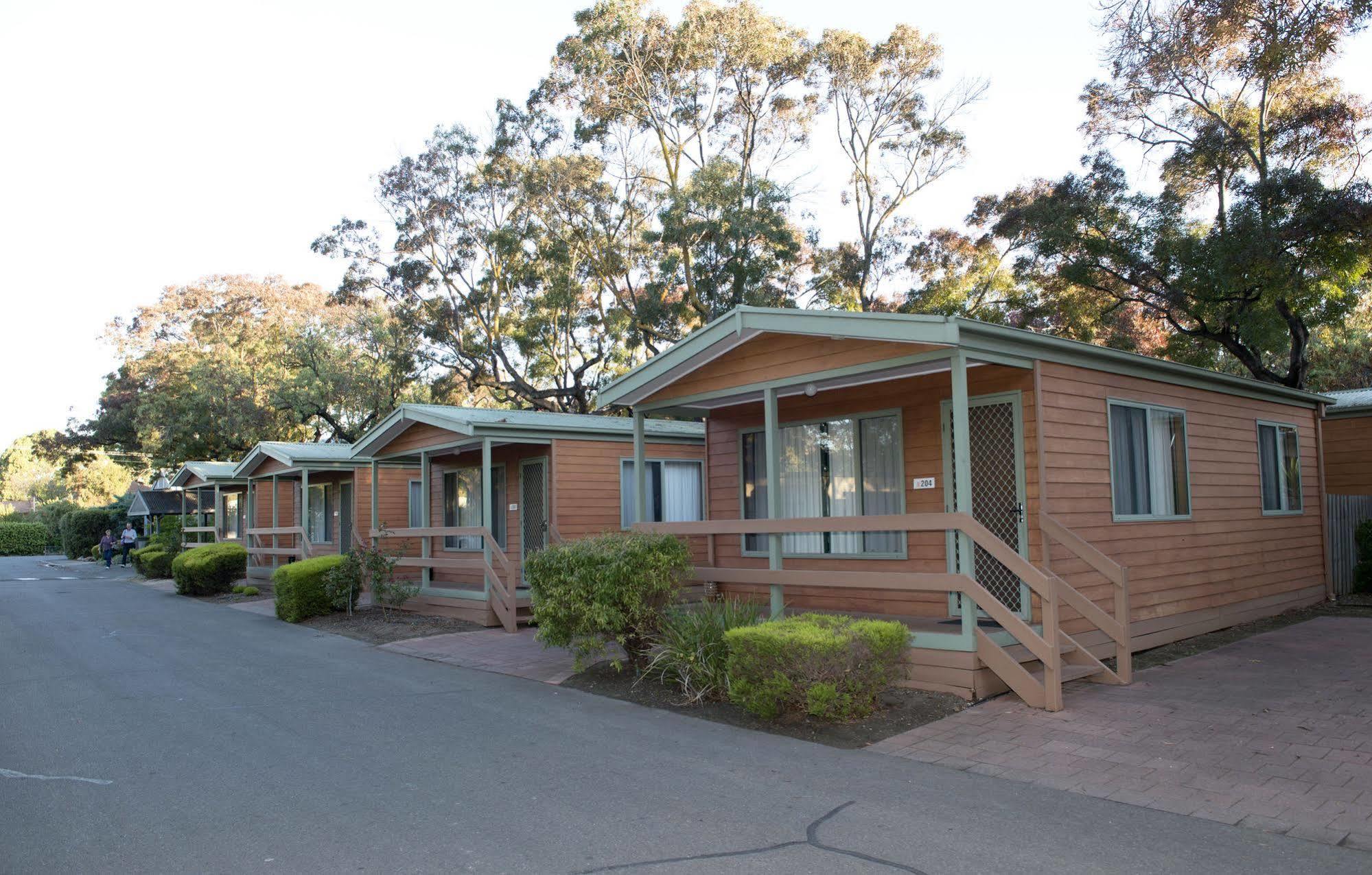 Adelaide Caravan Park - Aspen Holiday Parks Екстер'єр фото