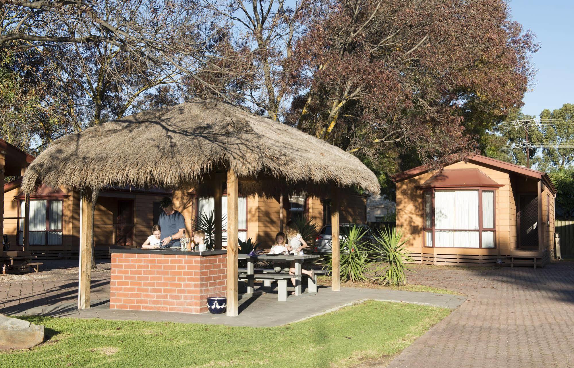 Adelaide Caravan Park - Aspen Holiday Parks Екстер'єр фото