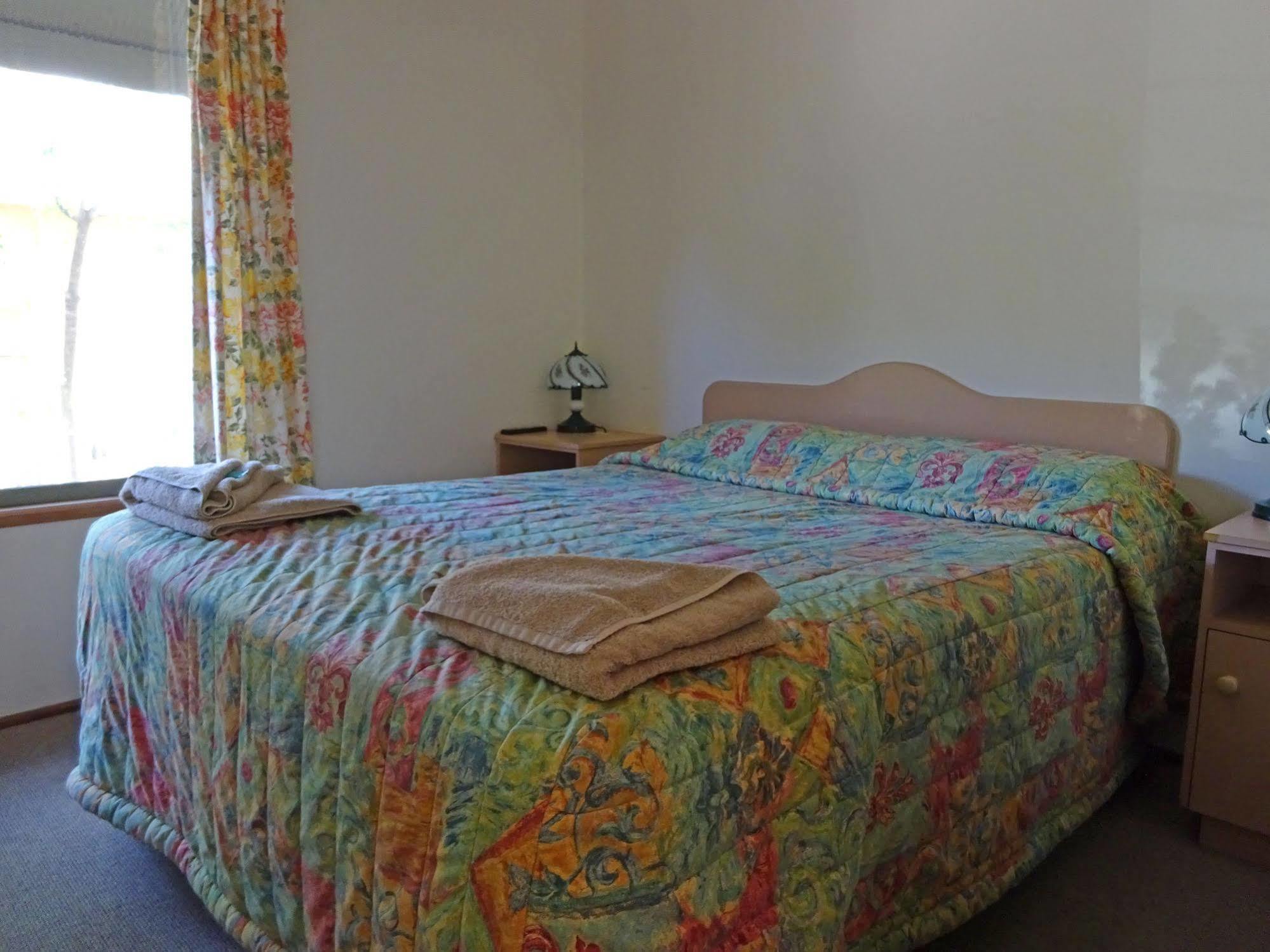 Adelaide Caravan Park - Aspen Holiday Parks Екстер'єр фото